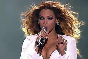 Beyoncé Sexy Boobs In White