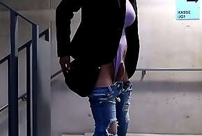 Crossdresser piss in sexy Jeans and pantyhose