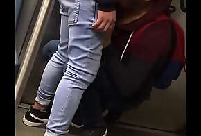 Mamada en el metro