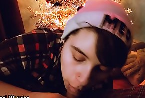 Engulfing on daddy'_s thumbnail DICK on Christmas Eve