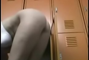 Changing room voyeur ass and tits