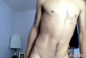 Secreat livecam reveals naked guy